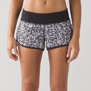 white/black lululemon speed shorts (2 1/2”)